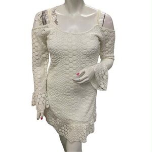 Chic NWT Off-Shoulder Lace Dress Size L